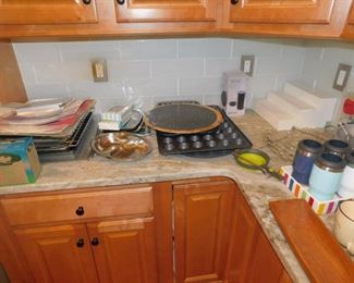 MORE HOUSEHOLD & KITCHEWARE