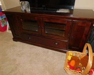 MAHOGANY TV CABINET
