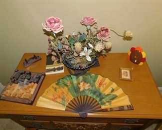 MISC DECORATOR ITEMS