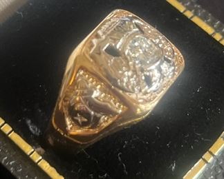 Masonic gold ring with diamond