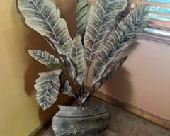 Large metal cactus, 3-D