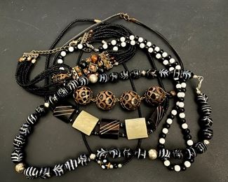 Assorted Costume Jewelry: Necklaces