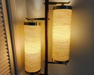 Lot 65 - Mid-Century Modern Stiffel Brass / Walnut Tension Pole Lamp