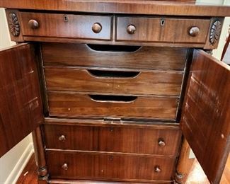 Lot 32 - Antique Chest-of-Drawers
