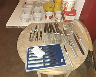 Lots of Rado knives, all barely used, some in orginial box. 