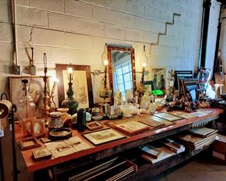 Lamps, art and ceramics