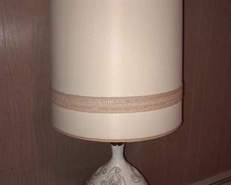 Vintage Mid-Century Modern Pottery Lamp W/ Original Shade 