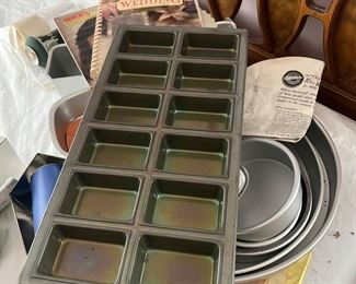 Baking Pan Supplies