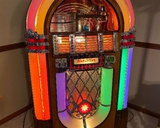 Gorgeous Wurlitzer Jukebox
