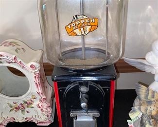 Topper Deluxe nut/ candy machine dispenser 