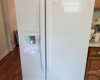 Kenmoore fridge - 2 yrs old
