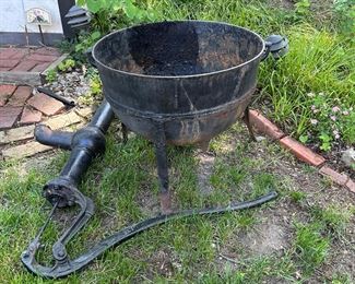 Cast iron Cauldron, water pump