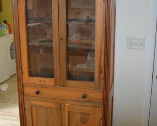 very nice condition, with key 