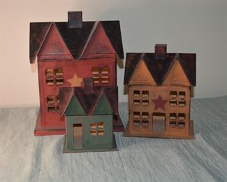 3 Nesting Houses