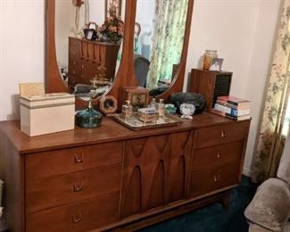 Mid century dresser 