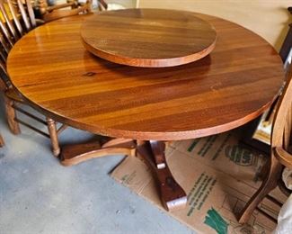 Handmade heart pine table with 6 chairs 
