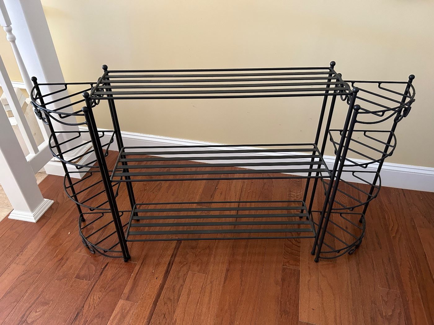 Longaberger Wrought Iron Bookcase with corner shelves
