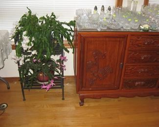 Dining Room: Plant Holder-Glassware