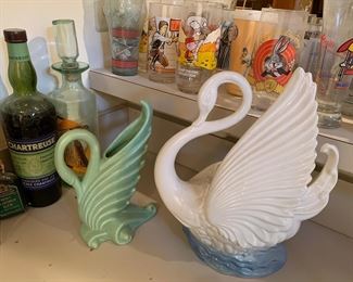 Vintage swan TV lamp, vintage glasses, Royal Haeger swan vase
