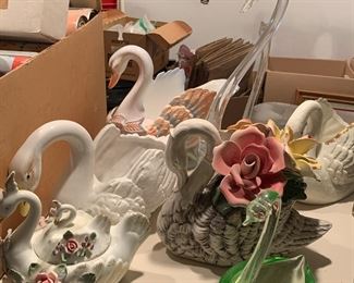 Vaseline glass, swans