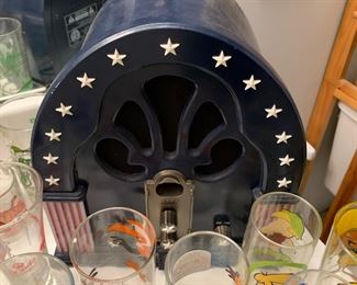 Vintage Stars and Stripes Philco reproduction am/fm radio