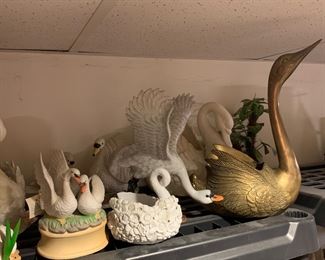 Brass swan, swan figurines