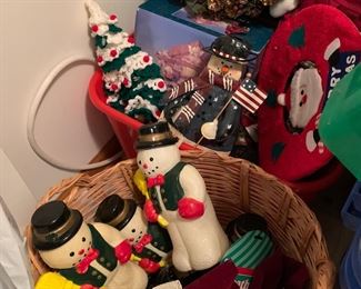 Vintage snowmen lights on stakes