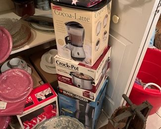 Crock pot, latte maker, black and decker coffee pot, turn of the century blue flowered bowl (will be clean on sale day)