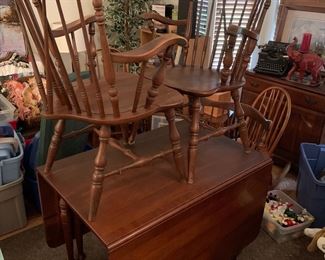 Beautiful set of 4 vintage fiddleback chairs and drop leaf table