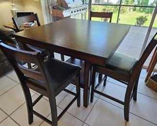 Tall dining table set