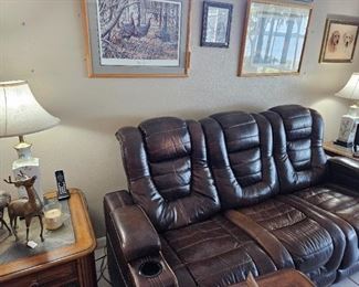 Electric reclining sofa with adjustable head rests