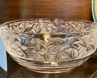 Lovely Lalique bowl signed