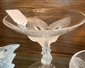 Superb Virginia Peacock Lalique compote