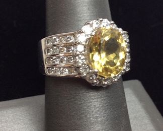 14KT CITRINE & DIAMOND RING, 9.5g, SIZE 8 1/2,