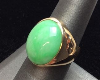 14KT GOLD & JADEITE RING, 6.1g, SIZE 8 1/4