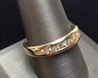 14KT GOLD & DIAMOND BAND, 6g