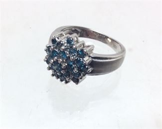 10kt GOLD & BLUE TOPAZ CLUSTER, 4.7g,  SIZE 7 1/2