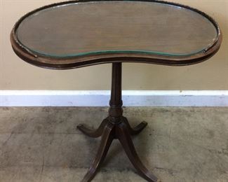 ANTIQUE MAHOGANY GLASS TOP KIDNEY BEAN TABLE