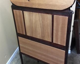 ANTIQUE MAHOGANY MIRRORED ETAGERE