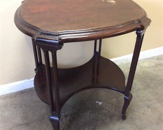 VTG. OVAL ACCENT TABLE