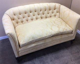 VTG. TUFTED LOVESEAT