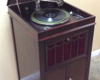 ANTIQUE STARR PHONOGRAPH