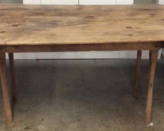 FARMHOUSE TABLE