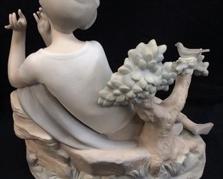 LLADRO ‘’STUDENT FLUTE PLAYER’’ FIGURINE