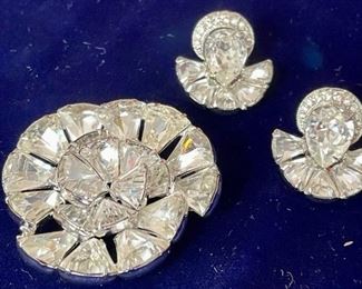 08 Weiss Jewelry Set