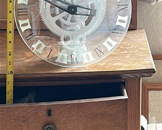 transparent desk clock, silver 1 ft tall