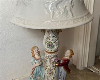 Mid-century Meissen hand-painted porcelain table lamp