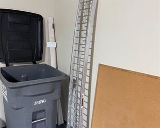 Motorcycle Ramp, Bulletin boards