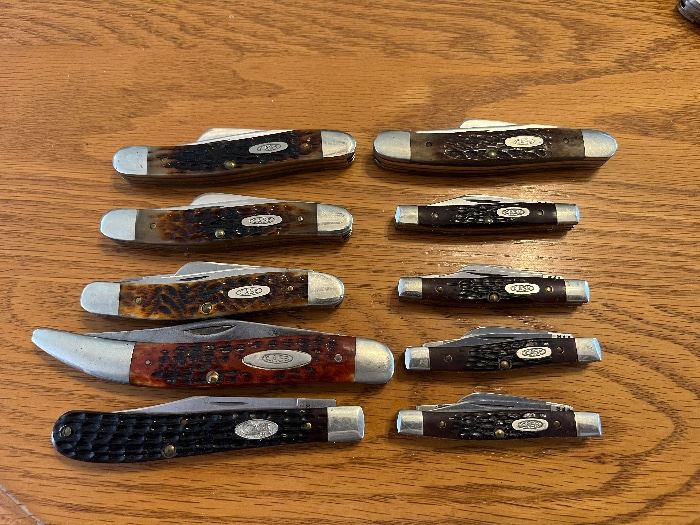 Many case knives 