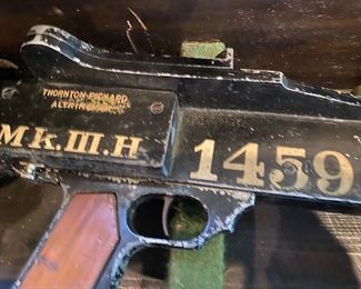 Thorton Pickard Mk. III. H 1459 Camera gun for taking photos from the air, manufactured by Thornton-Pickard of Altrincham. Early aircraft cameras used photographic plates and were heavy and difficult to use. These later models used rolls of film and were mounted near the aircraft's gun sight, making them easier to operate in flight.
British Thornton-Pickard Mk III H camera gun of the type used by the Royal Air Force during the First World War and immediate post-war period.